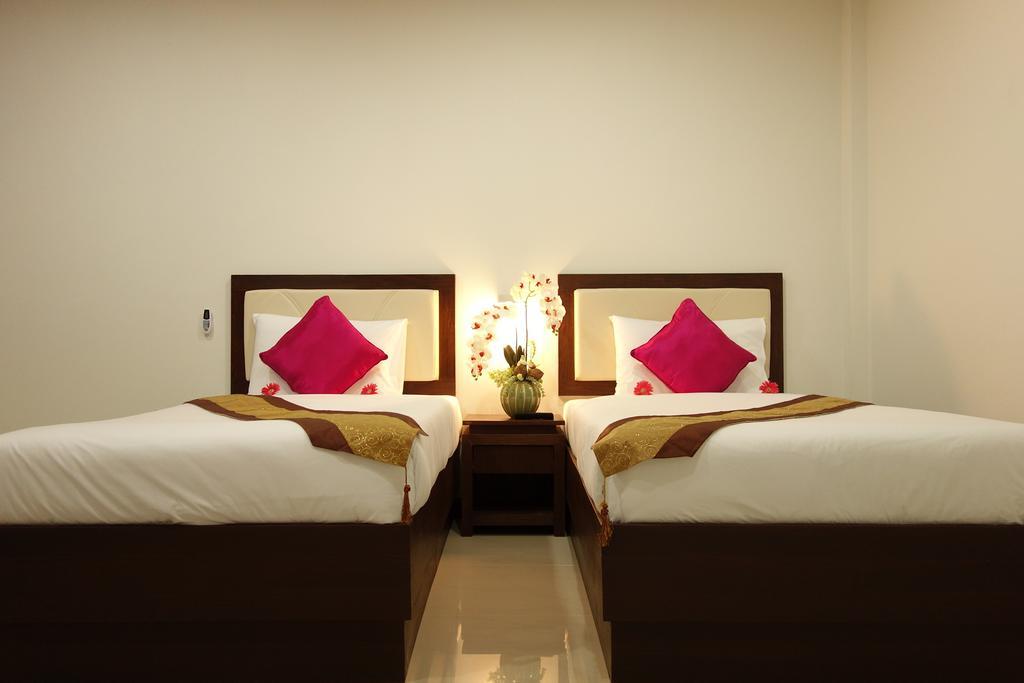 Phuket Airport Villa Ban Bo Han Room photo